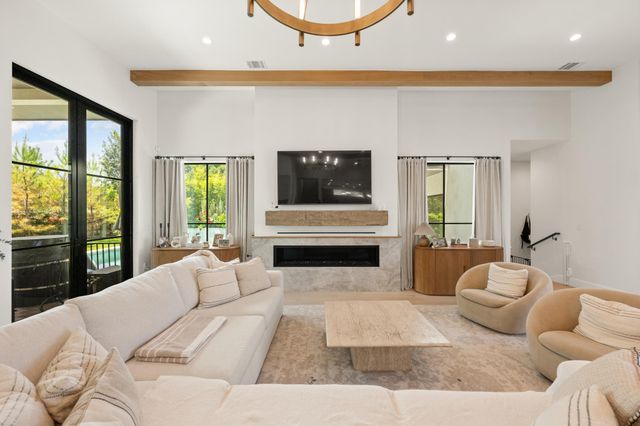 215 Golden Bear DR, Austin, TX 78738