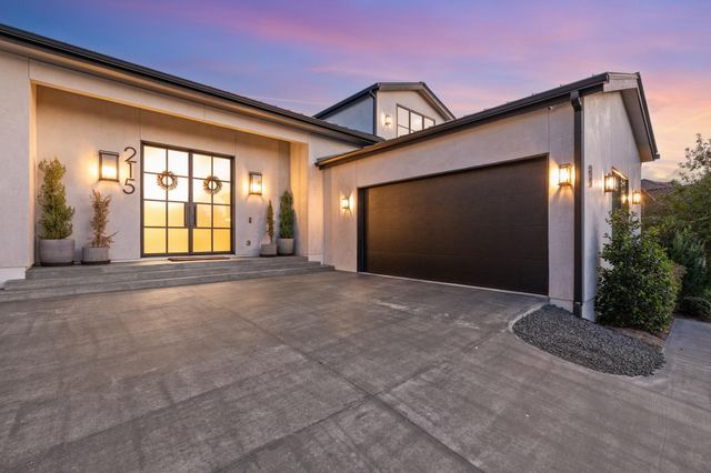 215 Golden Bear DR, Austin, TX 78738