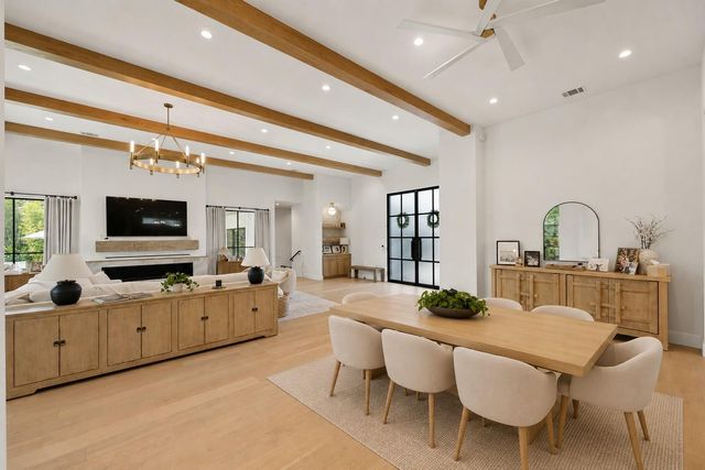 215 Golden Bear DR, Austin, TX 78738