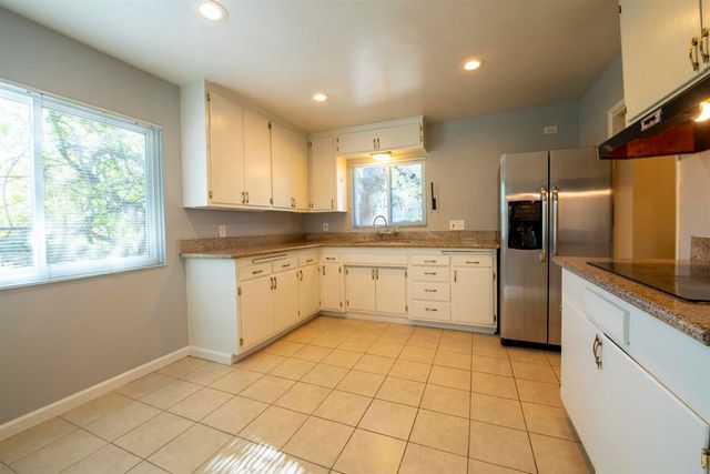 6158 60 Tarragona Drive, San Diego, CA 92115