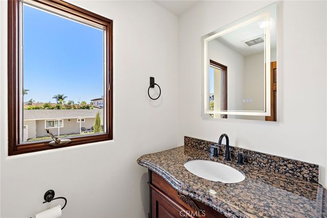 1699 Calle De Los Alamos, San Clemente, CA 92672