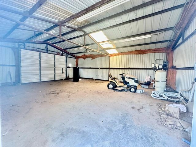 1241 County Rd 220-L, Denver City, TX 79323