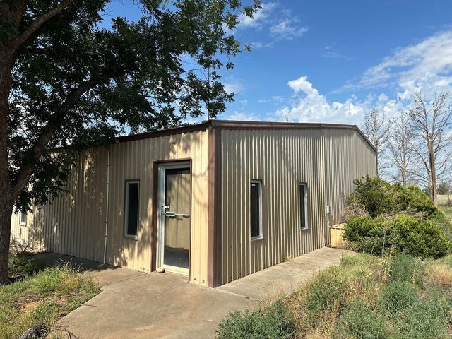 1241 County Rd 220-L, Denver City, TX 79323