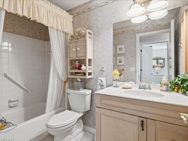 4412 Beechwood Lake DR, Naples, FL 34112