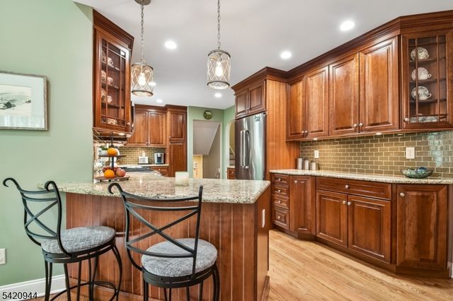 21 Woodbrook Cir, Westfield Town, NJ 07090
