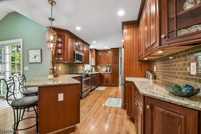 21 Woodbrook Cir, Westfield Town, NJ 07090