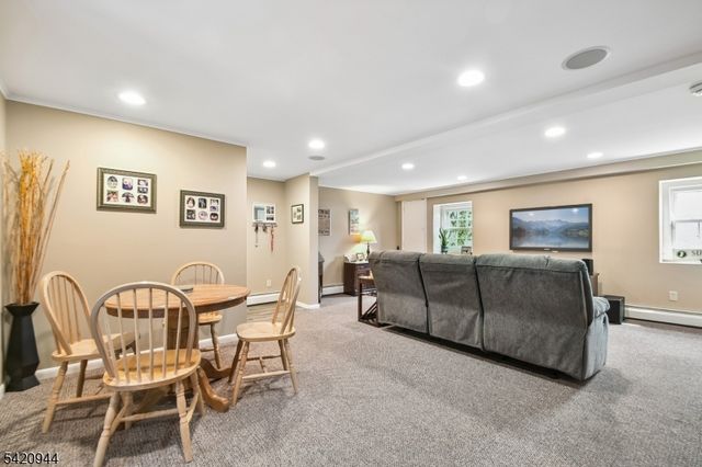 21 Woodbrook Cir, Westfield Town, NJ 07090