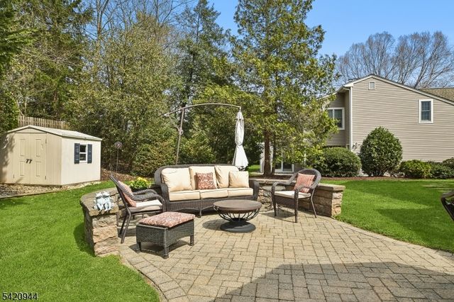 21 Woodbrook Cir, Westfield Town, NJ 07090
