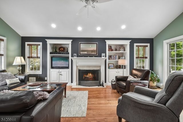 21 Woodbrook Cir, Westfield Town, NJ 07090