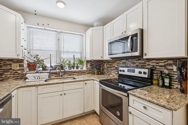 6639 N FAIRHILL ST, Philadelphia, PA 19126