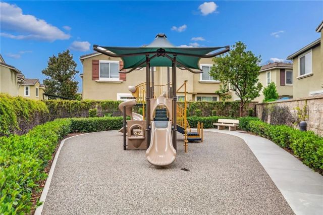 27571 Darrington Avenue 2, Murrieta, CA 92562