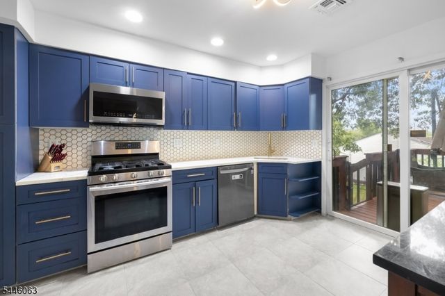 5 Rockaway Pl, Parsippany-troy Hills Twp., NJ 07054
