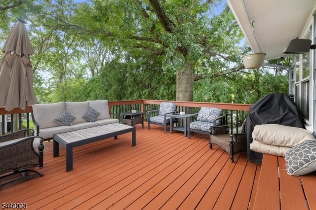 5 Rockaway Pl, Parsippany-troy Hills Twp., NJ 07054