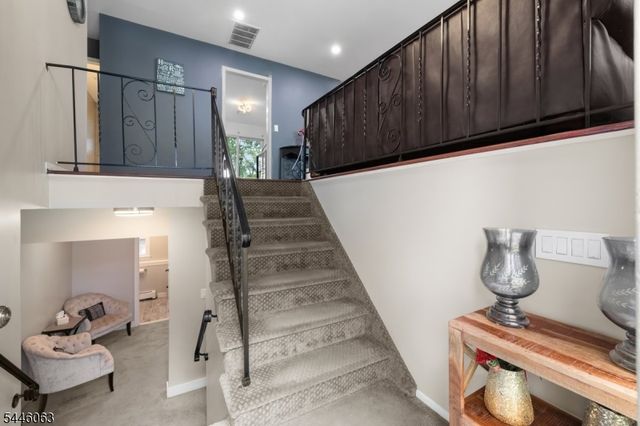 5 Rockaway Pl, Parsippany-troy Hills Twp., NJ 07054
