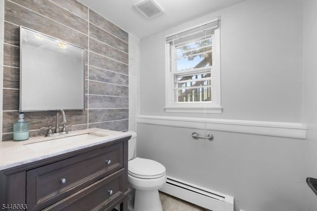 5 Rockaway Pl, Parsippany-troy Hills Twp., NJ 07054