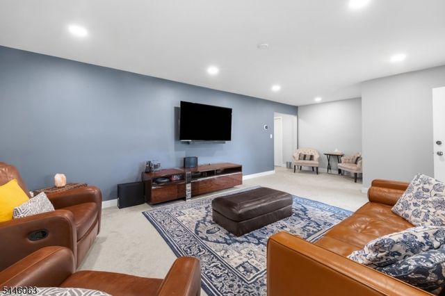 5 Rockaway Pl, Parsippany-troy Hills Twp., NJ 07054