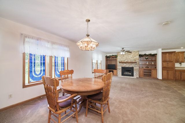 9155 Ivanhoe Drive, Onekama, MI 49675