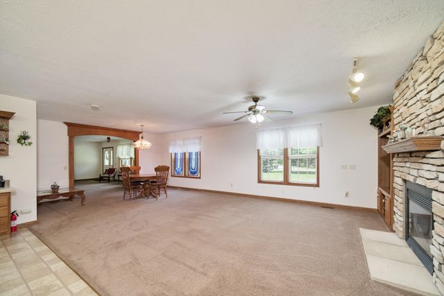 9155 Ivanhoe Drive, Onekama, MI 49675