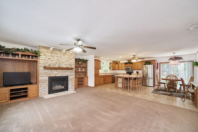 9155 Ivanhoe Drive, Onekama, MI 49675