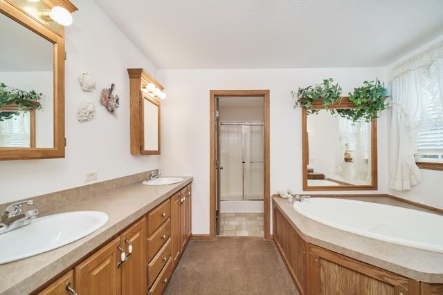 9155 Ivanhoe Drive, Onekama, MI 49675