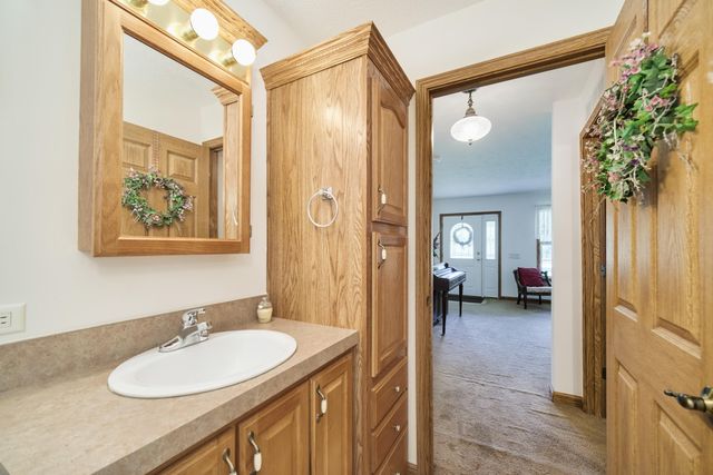 9155 Ivanhoe Drive, Onekama, MI 49675