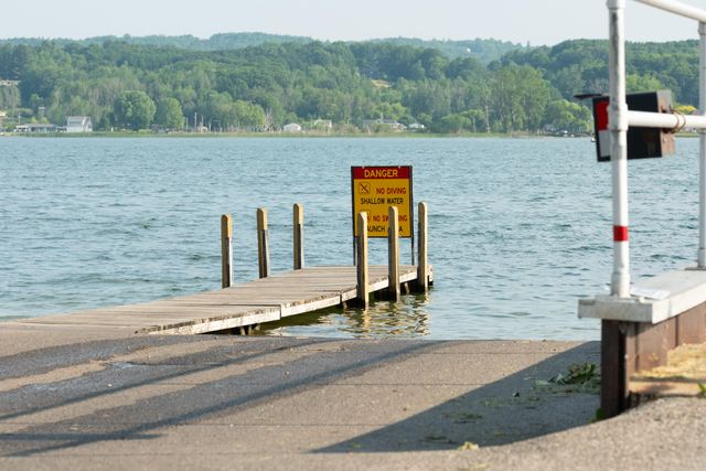 9155 Ivanhoe Drive, Onekama, MI 49675