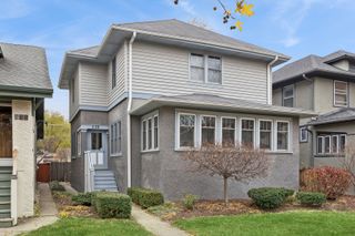 529 S Euclid Avenue, Oak Park, IL 60304