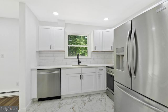 111 CARL AVE, Monroeville, NJ 08343