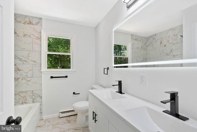 111 CARL AVE, Monroeville, NJ 08343