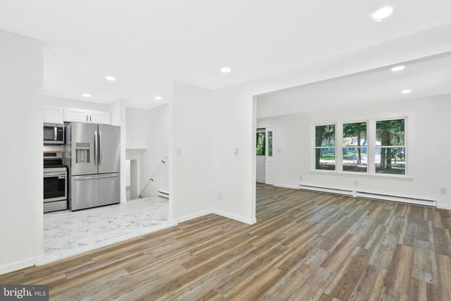 111 CARL AVE, Monroeville, NJ 08343