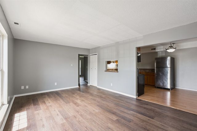 1100 E 6th Street 5, Des Moines, IA 50316