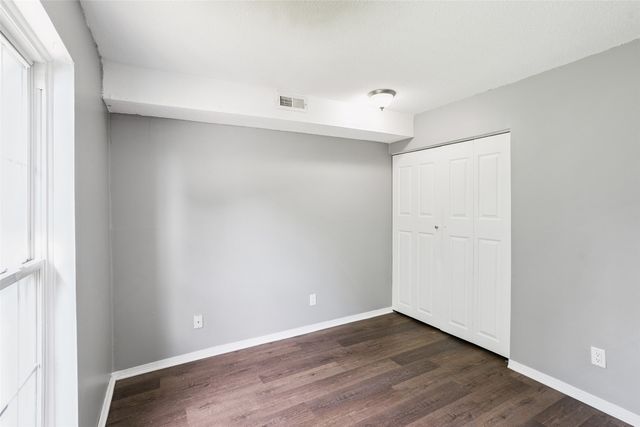 1100 E 6th Street 5, Des Moines, IA 50316