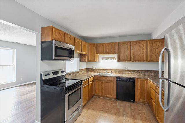 1100 E 6th Street 5, Des Moines, IA 50316