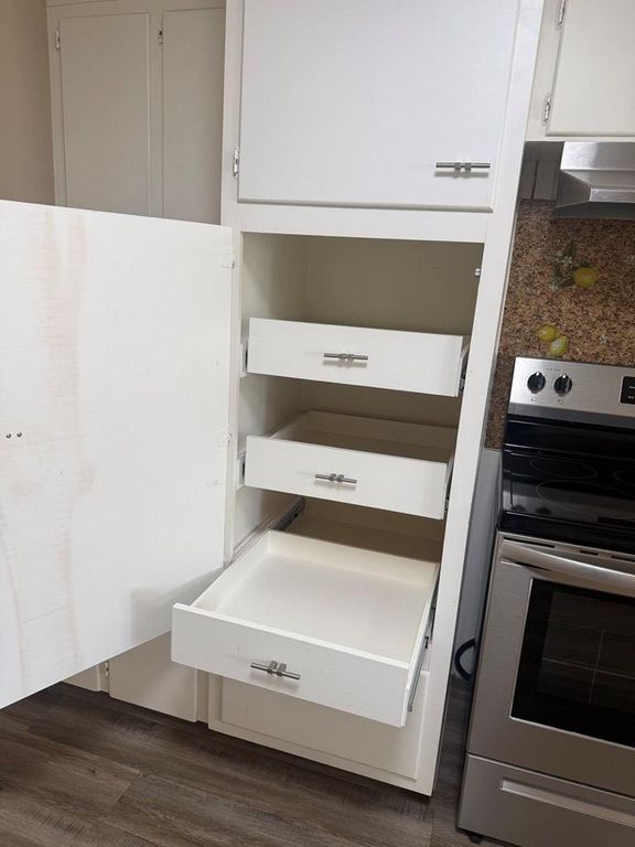 Image 5 of property listing at 2816 Jomar Street, San Angelo, TX 76901