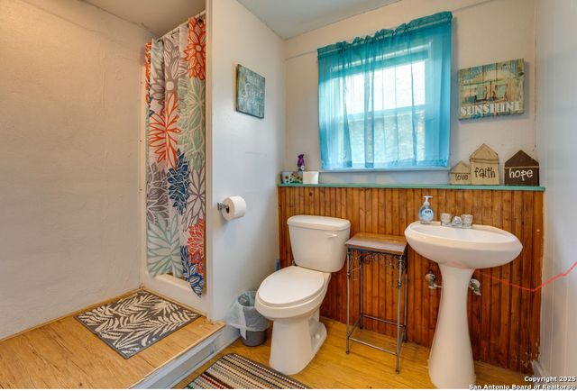 28149 US Highway 83, Concan, TX 78838