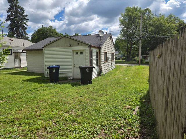1022 Merton Avenue, Akron, OH 44306