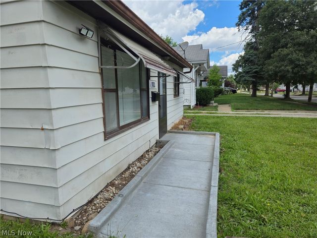1022 Merton Avenue, Akron, OH 44306