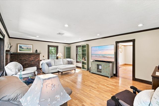 209 Prospect Street, Easton, MA 02375