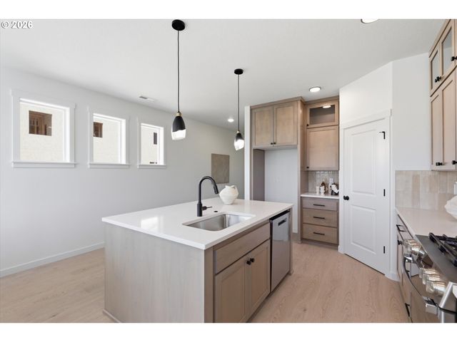 4136 Sw 174th Ave, Aloha, OR 97078