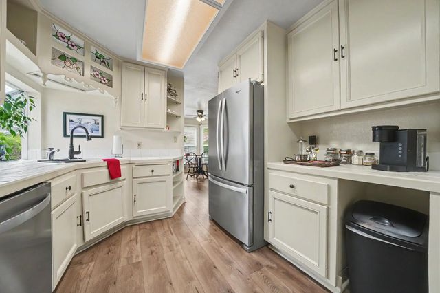 519 Clinton Rd, Jackson, CA 95642