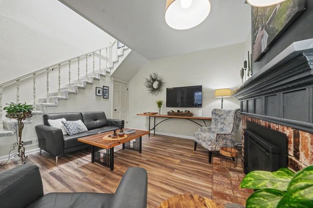 519 Clinton Rd, Jackson, CA 95642