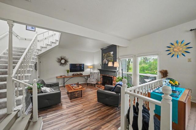 519 Clinton Rd, Jackson, CA 95642