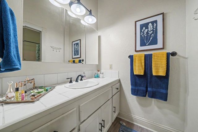 519 Clinton Rd, Jackson, CA 95642