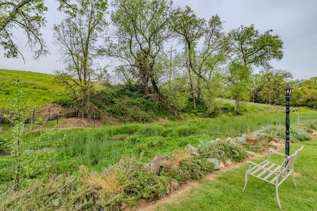 519 Clinton Rd, Jackson, CA 95642