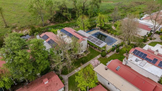 519 Clinton Rd, Jackson, CA 95642