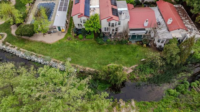 519 Clinton Rd, Jackson, CA 95642