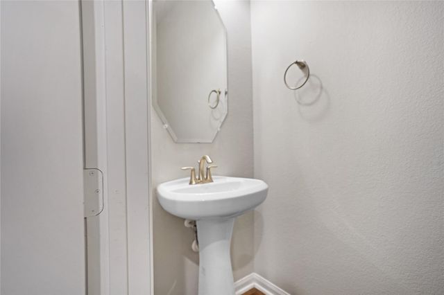 1378 Road 66113, Dayton, TX 77535