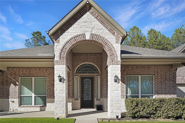 1378 Road 66113, Dayton, TX 77535