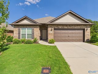 6035 Thorntons Way Circle NW, Huntsville, AL 35810
