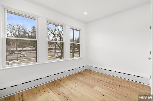 276 Broad Avenue 2, Leonia, NJ 07605